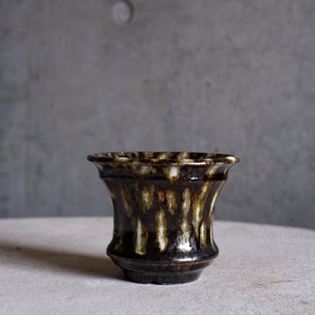 Φ9×h7.6㎝  鉄釉彩pot  H499