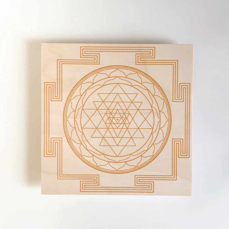 Shri Yantra / シュリヤントラのクリスタルグリッドプレート兼壁掛け 