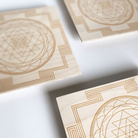 Shri Yantra / シュリヤントラのクリスタルグリッドプレート兼壁掛けアート