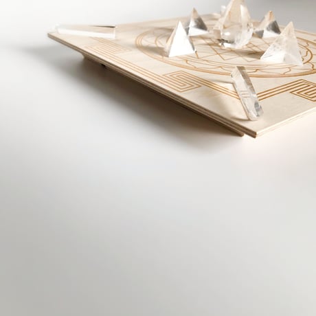 Shri Yantra / シュリヤントラのクリスタルグリッドプレート兼壁掛けアート