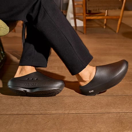 <OOFOS>OOcloog PLUS/200112/Black