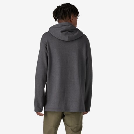 <patagonia> メンズ・ライトウェイト・'73 テキスト・ロゴ・ワイルドライズ・フーディ/ Ink Black