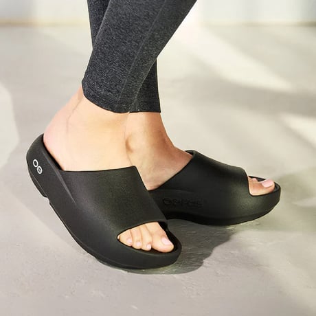 <OOFOS>OOahh PLUS/2001110050261/Black