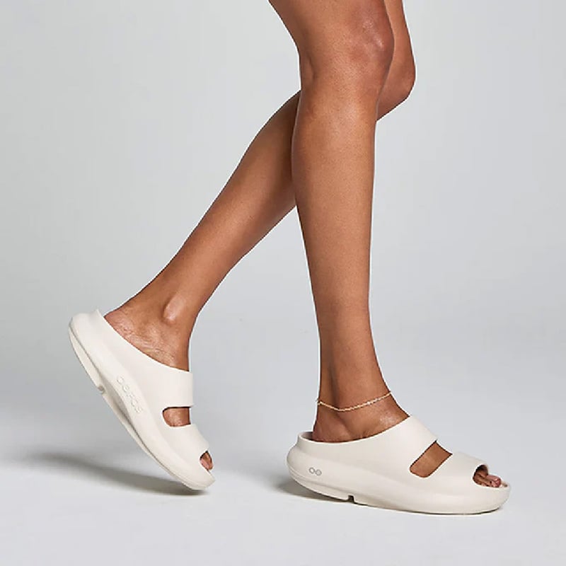 OOFOS ウーフォスOoyea ウーヤー 27cm（M8/W10） Chalk OOFOS ウーフォスOoyea ウーヤー 27cm（M8/W10） Chalk OOyea