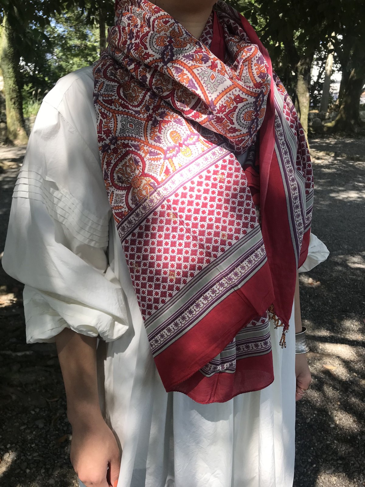 インド】「ANOKHI」ブロックプリントストール（ビーズ細工付
