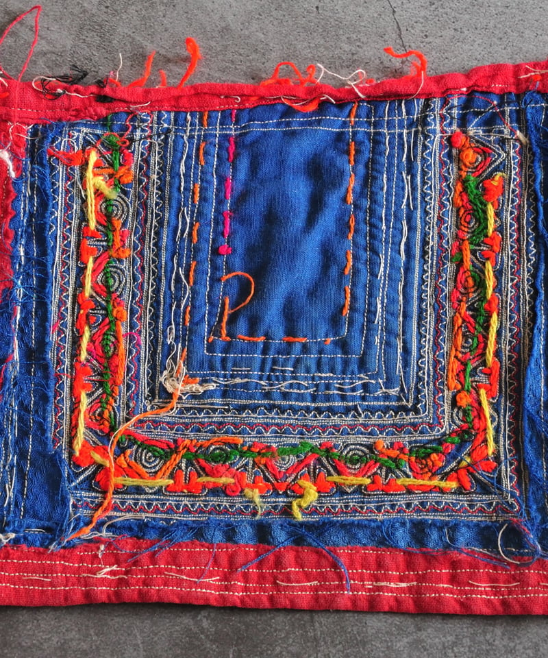 タイモン族の刺繍入り古布