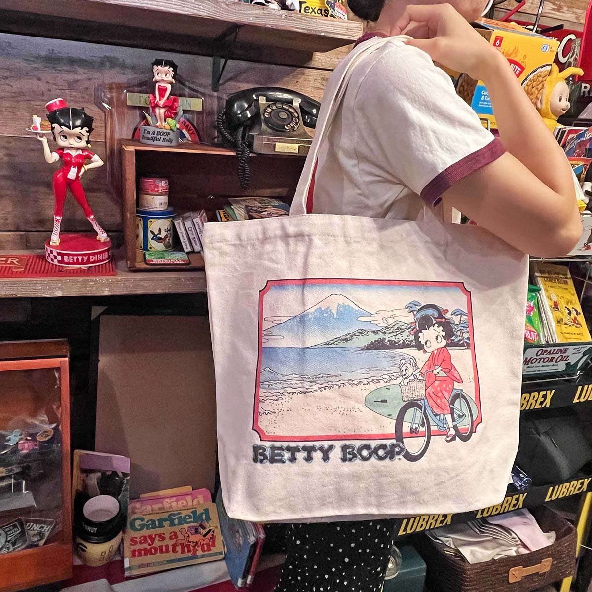 FREITAG 廃盤 希少 BETTY ベティ ポーチ付 絶版 良デザイン◎レア FREITAG 廃盤 希少 BETTY ベティ ポーチ付 絶版 良デザイン◎レア