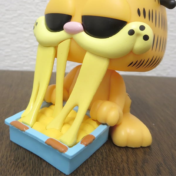 POP! COMICS VINYL FIGURE GARFIELD WITH LASAGNA【