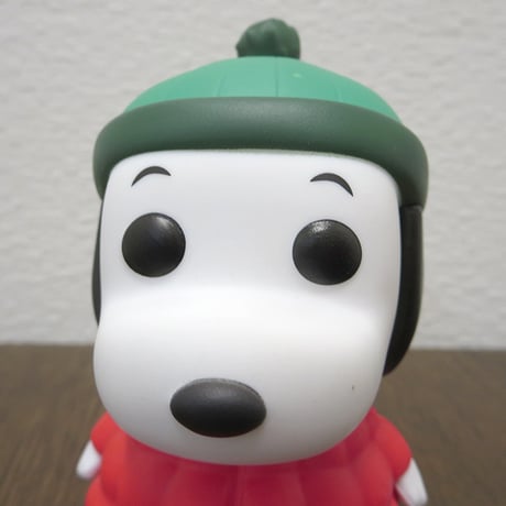 POP! TELEVISION VINYL FIGURE PEANUTS SNOOPY in Coat【FUNKO】