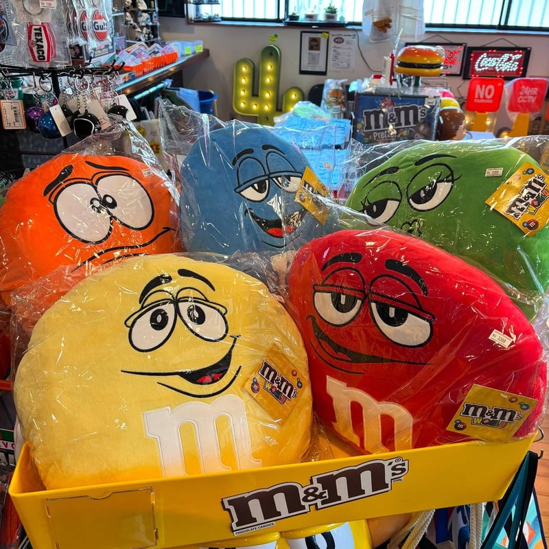 M&M's フェイス クッション | アメリカン雑貨LAX オンラインショップ