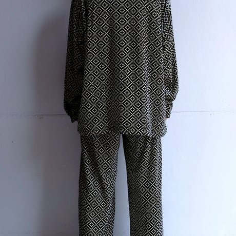 pomor velor zip shirt