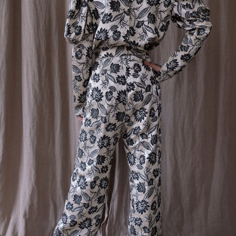 ももたろう eLLa doby dot jacquard blouse eLLa doby dot