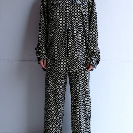 pomor velor zip shirt
