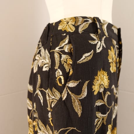 flower embroidery pants