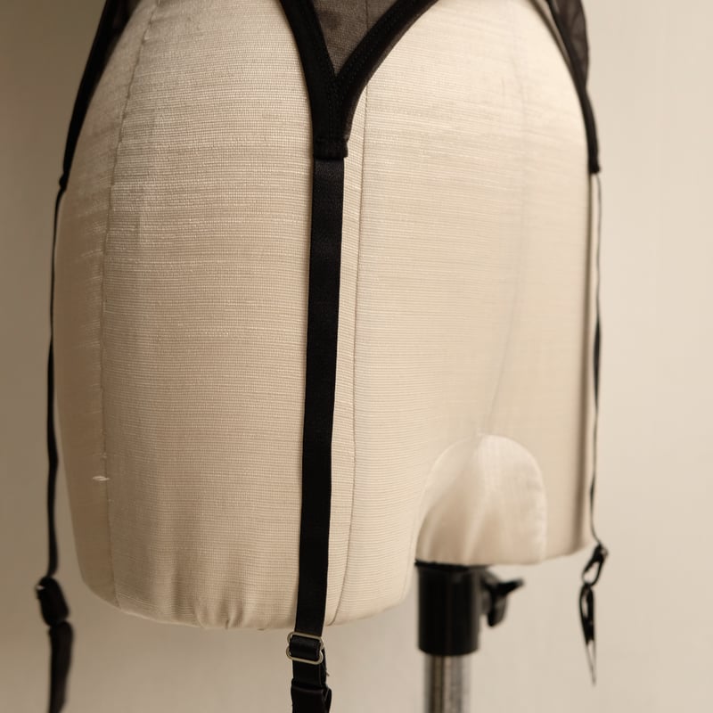 sheer gater tank top | ERiKOKATORi