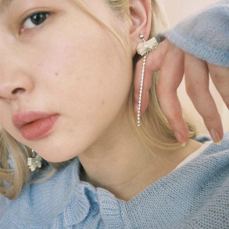 Asymmetry Double Ribbon EarringsAsymmet - イヤリング