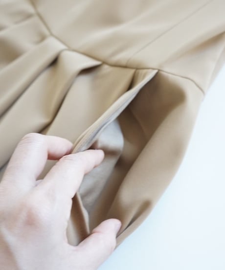 Back Ribbon dress