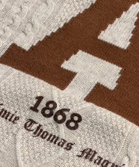 A(cademic) logo aran knit