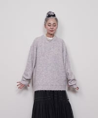 A(cademie )fluffy knit