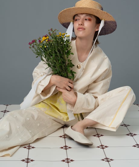 small flower embroidery pants