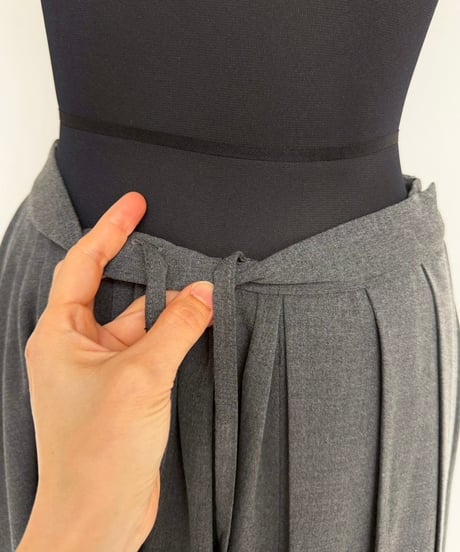 Randum hem pleats skirt