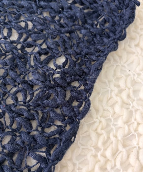 Blocking mesh knit