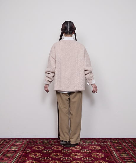 A(cademic) logo aran knit