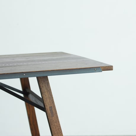 SUTTO TABLE  BROWN USED (No.16)
