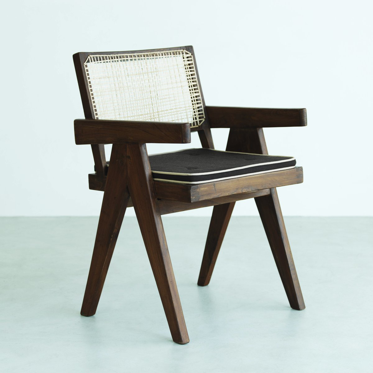PIERRE JEANNERET ピエール・ジャンヌレ OFFICE CANE CHAIR 1 PIERRE JEANNERET ピエール・ジャンヌレ OFFICE CANE CHAIR 1