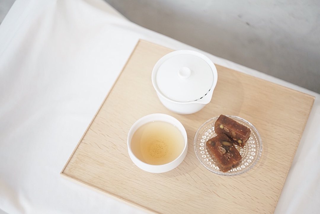 宝瓶(ほうひん)｜一人用に最適な取っ手のない急須 | 美濃加茂茶舗