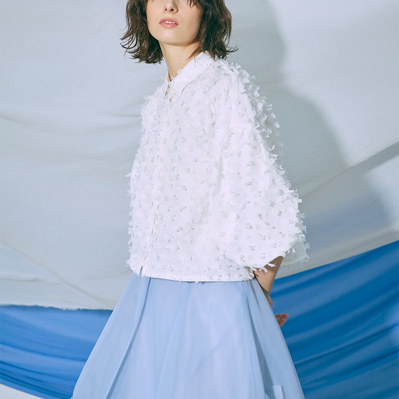 廣Torico ネオンリボン付きホワイトシャツ 廣Torico ネオンリボン付きホワイトシャツ