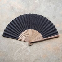 扇子 / 蚊絣 黒