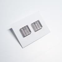 ピアス　浮布〔clear cloth 〕/  四角 縞　薄灰