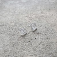 ピアス　浮布〔clear cloth 〕/  丸四角 亀甲　白