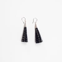 タッセルイヤリング・ピアス　絣房  /  シルバー　黒