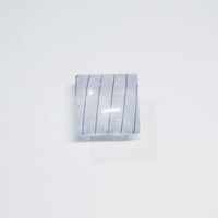 帯留　浮布〔clear cloth 〕 /  四角  縞　薄青