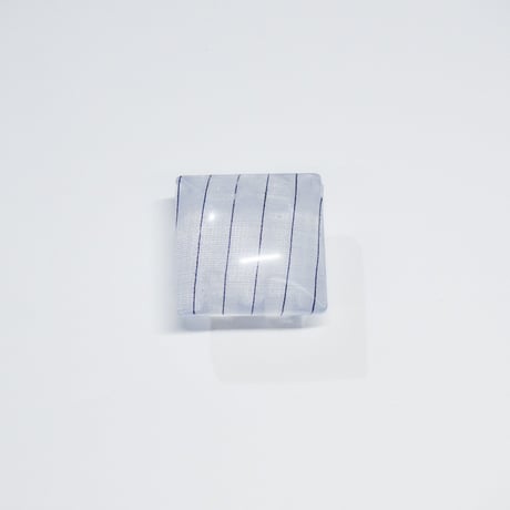 帯留　浮布〔clear cloth 〕 /  四角  縞　薄青