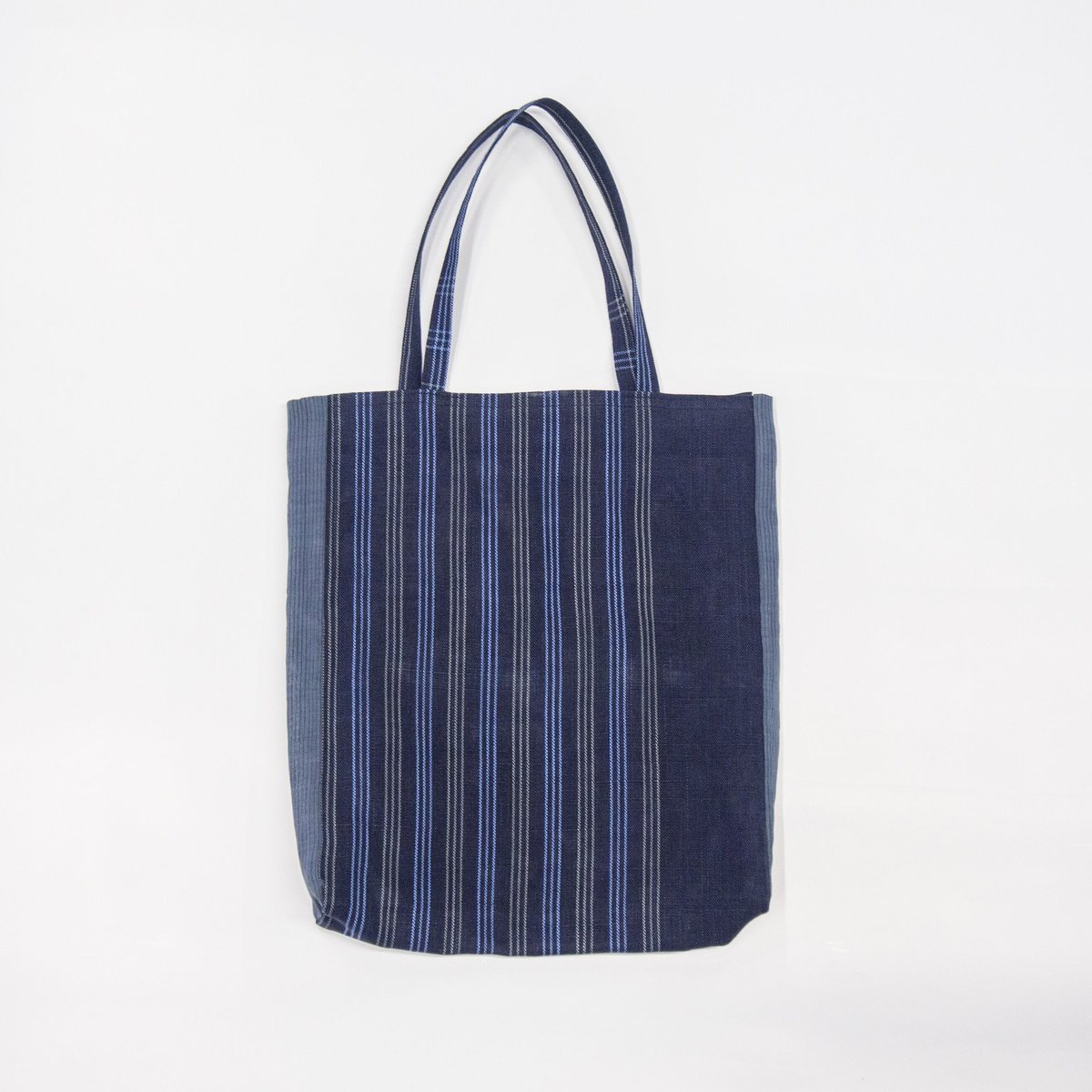 【美品】JRA認定　印伝　ぶどう柄　トートバッグ　青漆×黒地　葡萄唐草柄 美品】JRA認定 印伝 ぶどう柄 トートバッグ 青漆×黒地 葡萄唐草