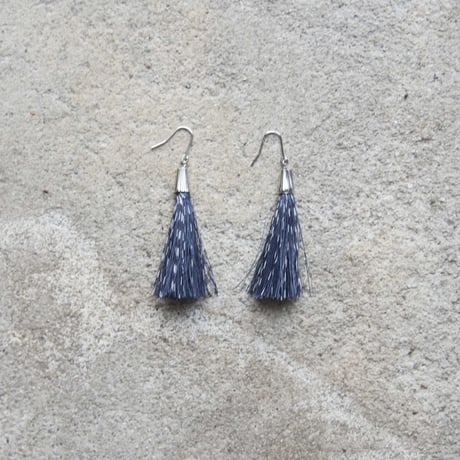 イヤリング/ピアス　絣房 紺