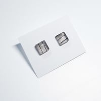 ピアス　浮布〔clear cloth 〕/  丸四角 縞　薄灰