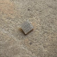 ブローチ　浮布〔clear cloth 〕 /  四角  亀甲　白
