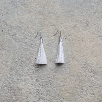 イヤリング/ピアス　絣房 白