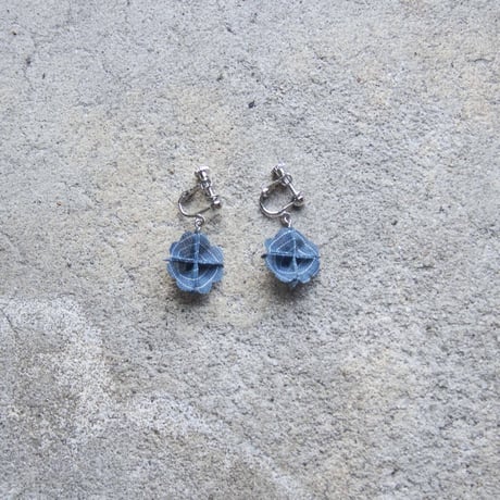 イヤリング　コハナ / 1連 / 青