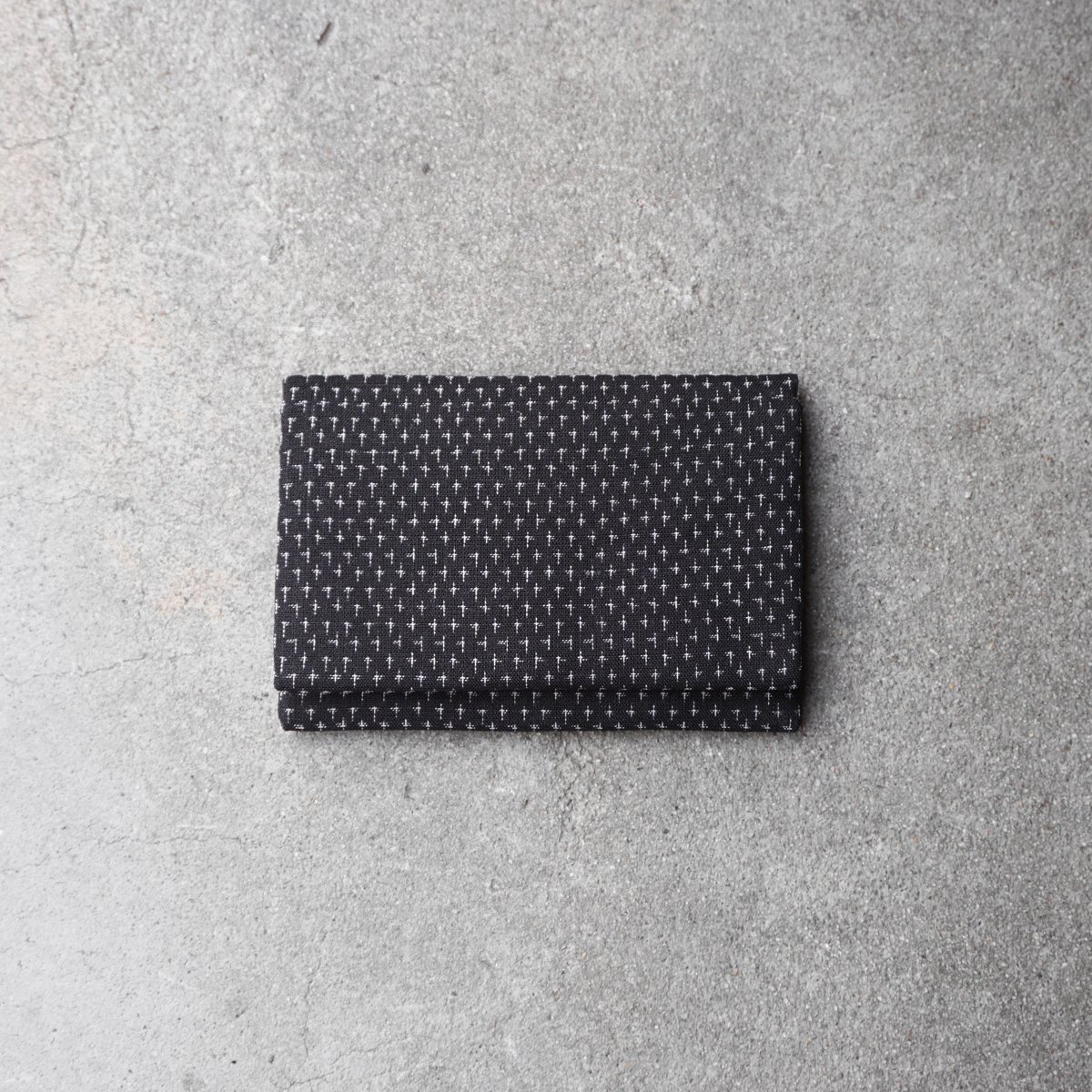 正絹　お召し　黒×墨色　蚊絣模様 東郷織物】 高級手織り綿薩摩絣 160山亀甲・蚊絣 ≪単衣・中古美品