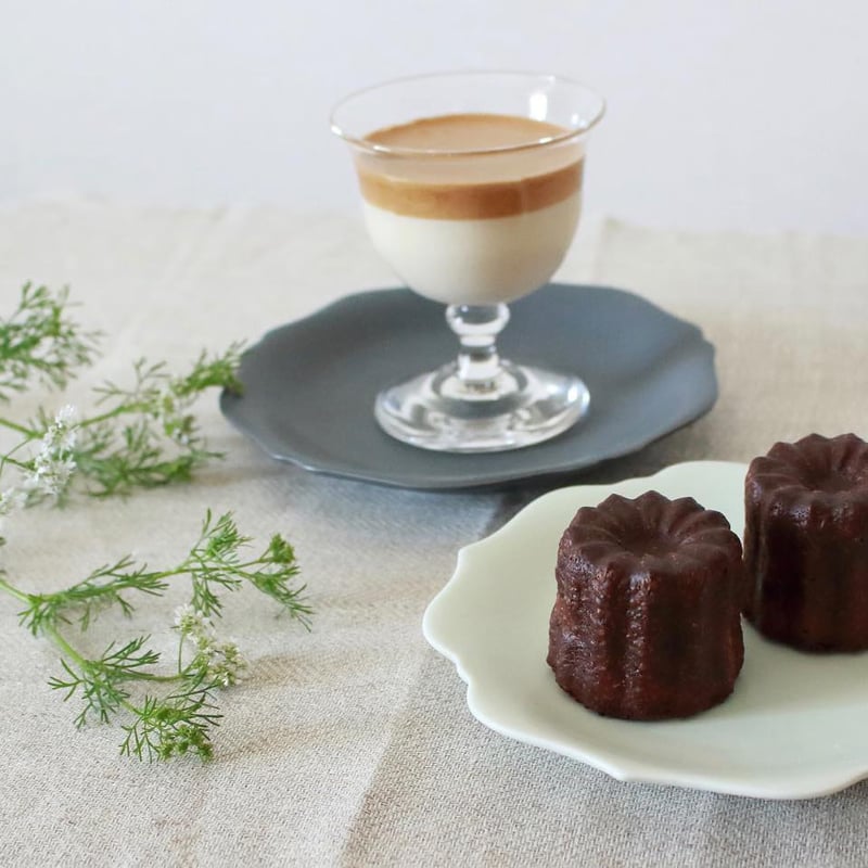 meimei-ware 16.5取皿 稜花（青白マット） M44002 | 小田陶器