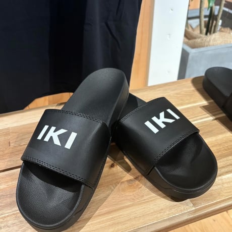IKI サンダル