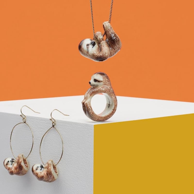 AndMary/動物ナマケモノピアス「プレゼント」 | CoquettepsrisSTORE