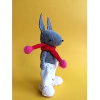 SKIPPITY HOPP/うさぎマフラー人形「ハンドメイド」