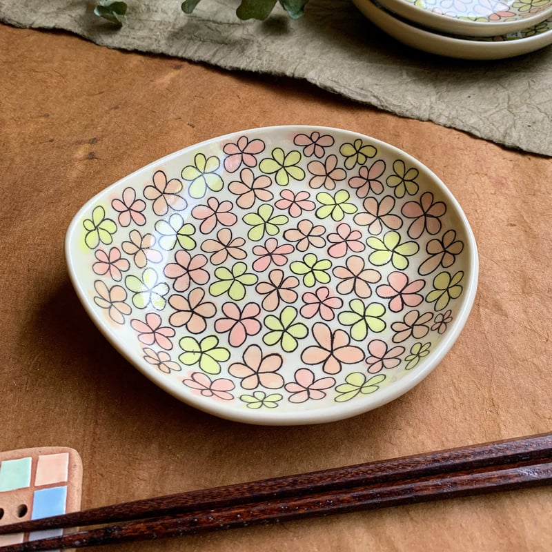 川添日記　三日月皿　生漆　葡萄絵　菓子皿　多用皿　インテリア　22cm 川添日記 三日月皿 生漆 葡萄絵 菓子皿 多用皿 インテリア 22cm