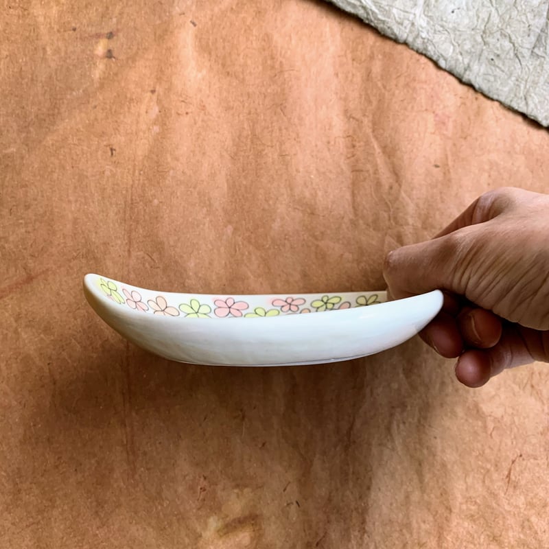 花柄 赤い漆器 脚付き皿 アニマル柄盛皿 茜 木製漆塗り 子供用食器 中皿 漆器の井助